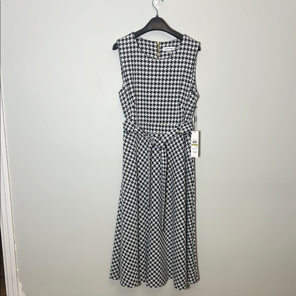 Calvin Klein Black & White Sleeveless Houndstooth Midi Dress